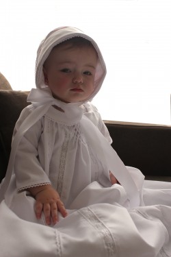 Taufkleid Auvergne mit Häubchen für Mädchen