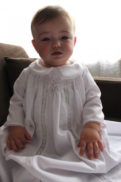 Taufkleid Auvergne mit Häubchen für Mädchen